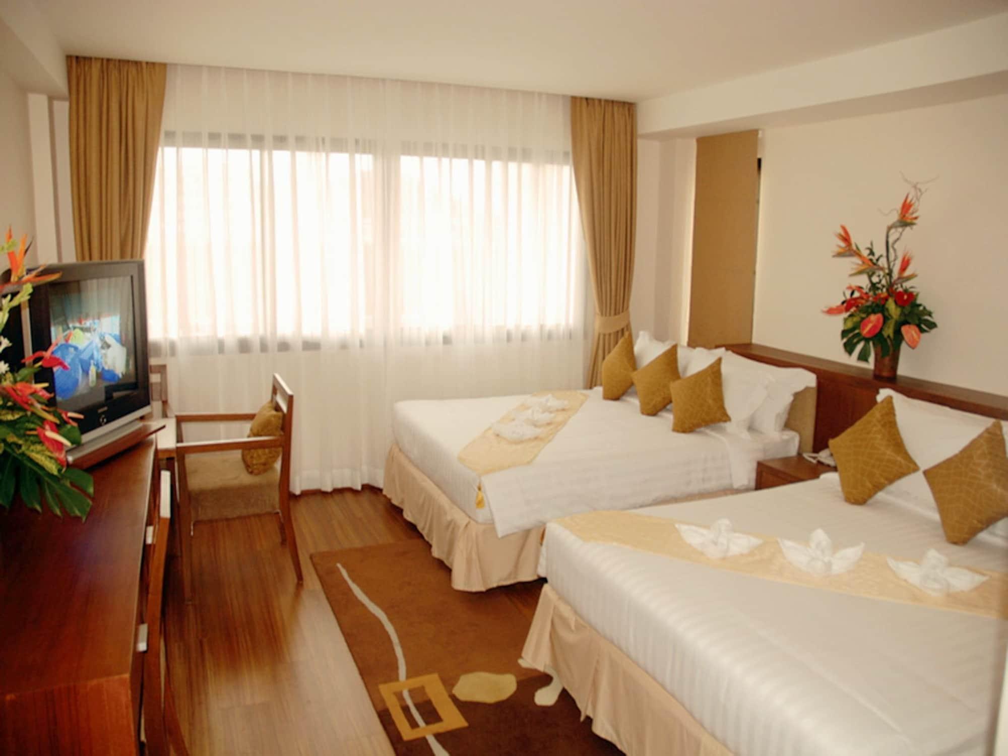 Patong Hiran Residence מראה חיצוני תמונה