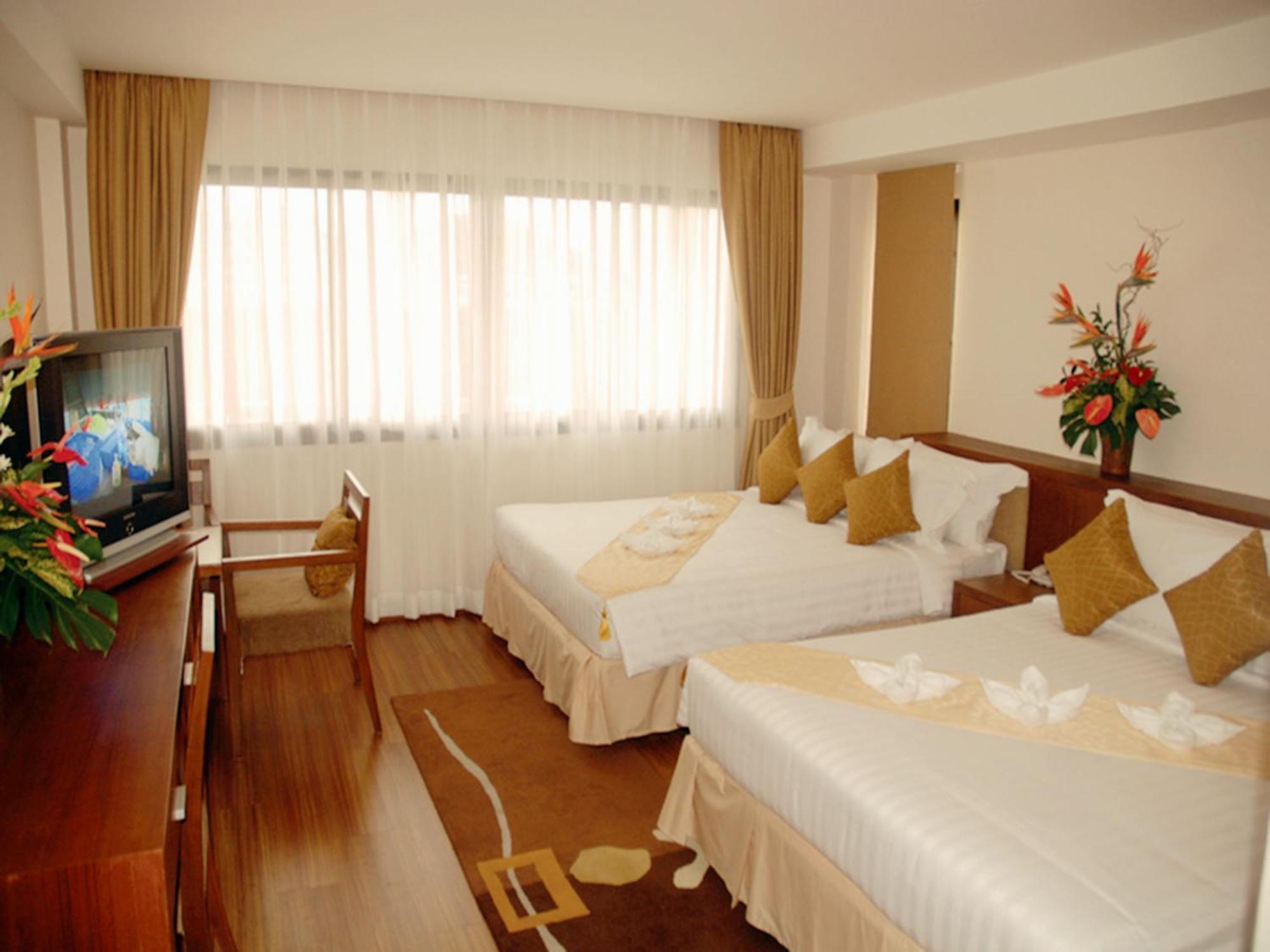 Patong Hiran Residence מראה חיצוני תמונה