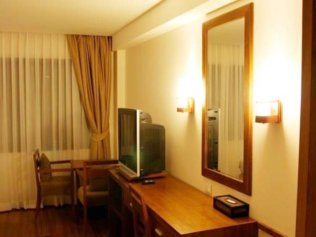 Patong Hiran Residence מראה חיצוני תמונה